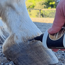 Load image into Gallery viewer, The Hoof Co. - Hoof IX Pure Squeezable Hoof Gel
